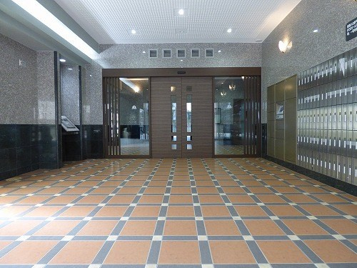 【エントランス】ロイヤル博多駅前 