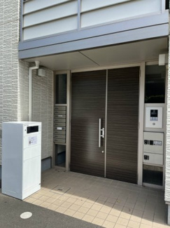 【エントランス】