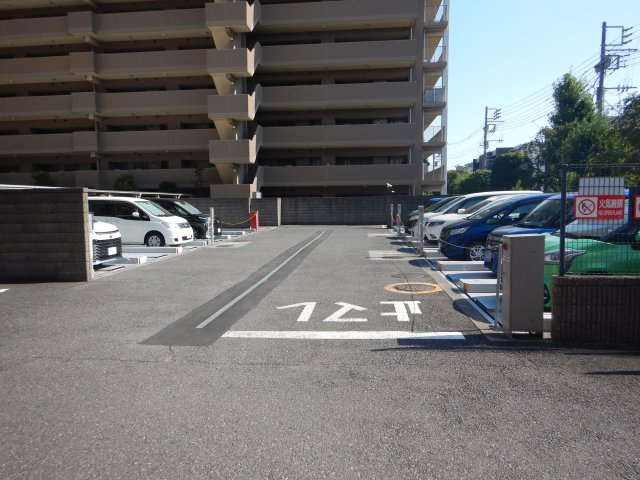 コスモデュオスクエアノーザンスクエアの駐車場