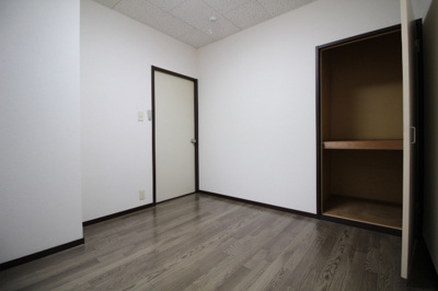 【寝室】 | メゾンカルム富田B棟