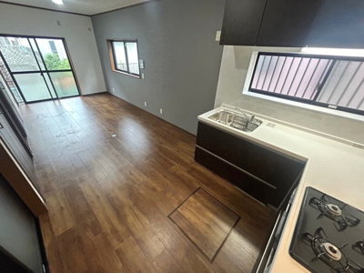 【居間・リビング】 | 沢田1丁目戸建