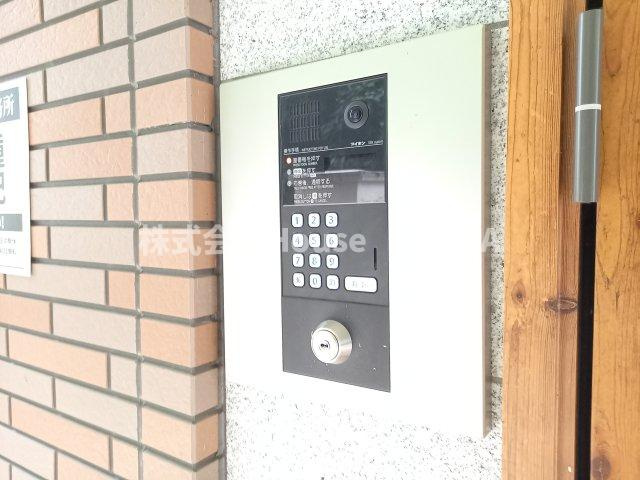 ヴィラ・ブリリオ神戸北野のエントランス