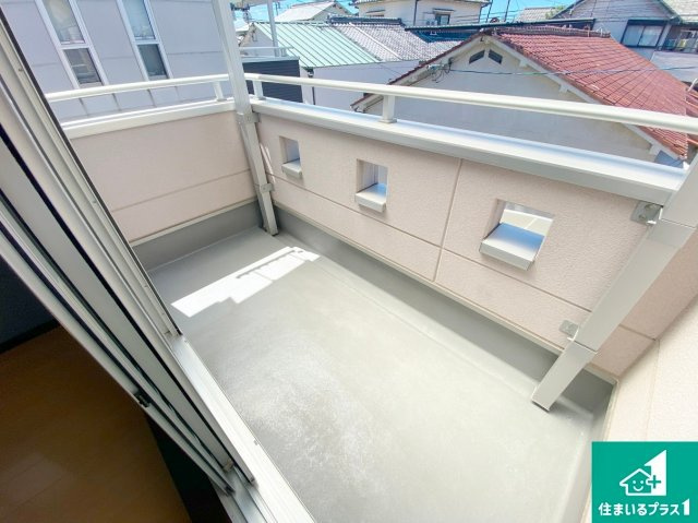 堺市北区百舌鳥梅町　中古一戸建てのバルコニー|日当たりのよいバルコニー！お部屋が開放的に！