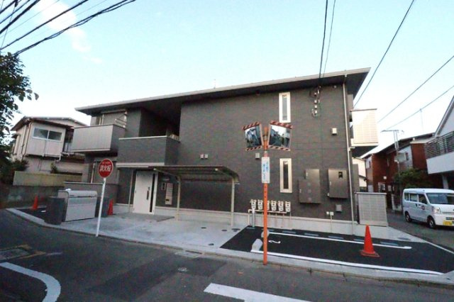 ルーエ西国分寺の駐車場