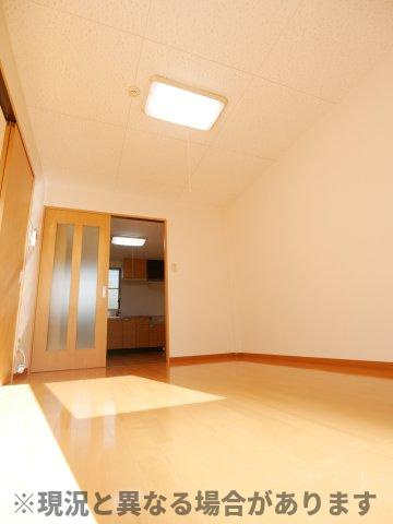 ルネッサンスみやのの洋室