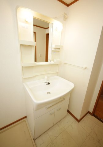 セントレージュ共栄の独立洗面台