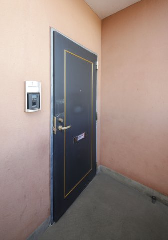 セントレージュ共栄の玄関