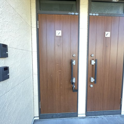 ショコラのエントランス|建物の内部です