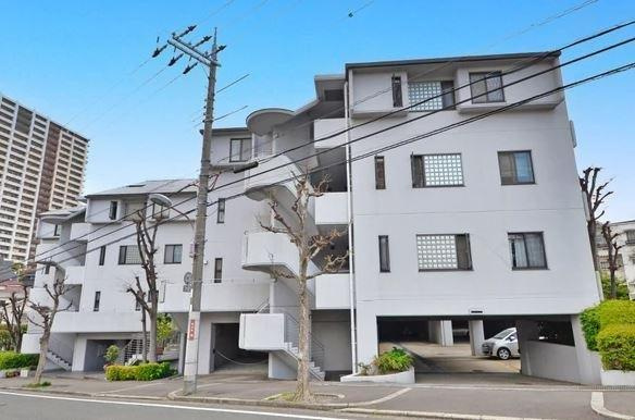 星和菊ヶ丘ハイツの外観|新しい生活にいかがでしょうか？外観はお住まいの顔になります。こだわりたいポイントですね。水回りリフォームやリノベーションも承ってます。
■現地見学・資金計画相談・住宅ローン相談もお問合せ受付中■