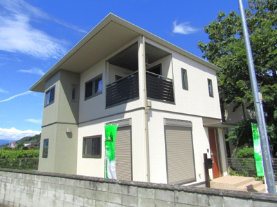 【外観】 | 【太陽光発電システム付】石和町松本 | 外はこのようになっています