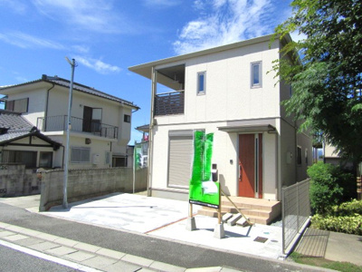 【駐車場】 | 【太陽光発電システム付】石和町松本 | 車をお持ちの方に嬉しい駐車場付きの物件です