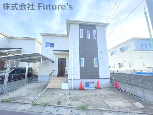 三郷市戸ヶ崎1丁目　中古戸建の外観|◆2015年4月築の中古戸建◆前面道路7.8ｍで駐車もラクラク◆