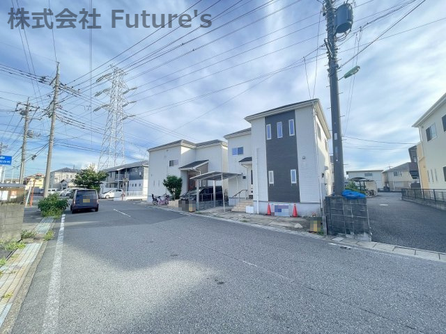 三郷市戸ヶ崎1丁目　中古戸建の前面道路含む現地写真|◆前面道路含む現地写真です◆