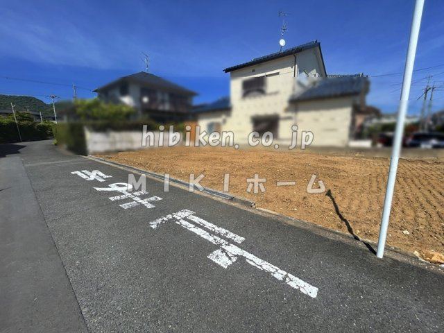 箕面市桜ケ丘４丁目　土地の前面道路含む現地写真