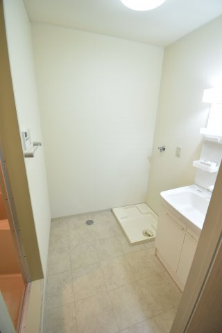 グラシィオ長岡の洗面所|スペースが確保できる洗面所です