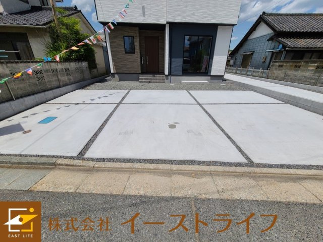 【新築戸建】さらに値下げ！残り1棟！小名浜1期の駐車場|3台駐車可能（車種による）前面道路が6.0ｍと広いので駐車も楽々♪