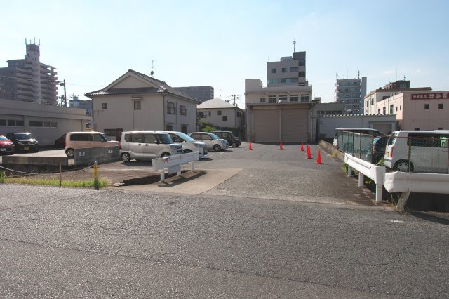 呉市広大新開売りビルの外観