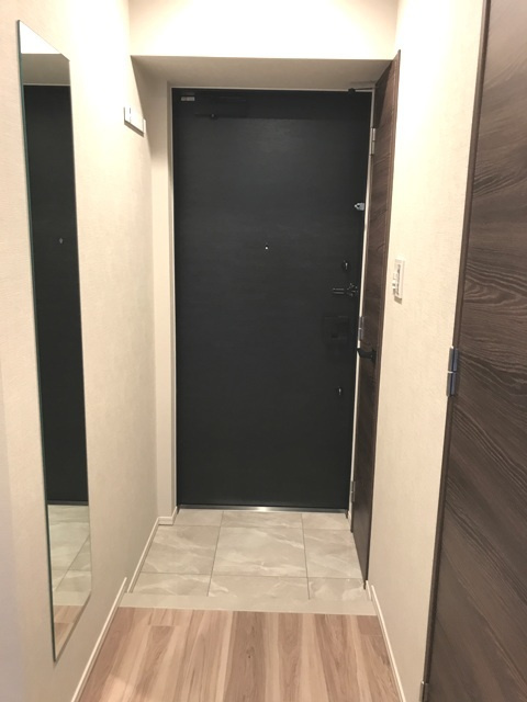 ルフォンプログレ文京湯島の玄関|※写真は同タイプの別室になります