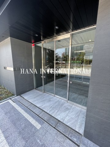 レフィールオーブ南行徳駅前のエントランス