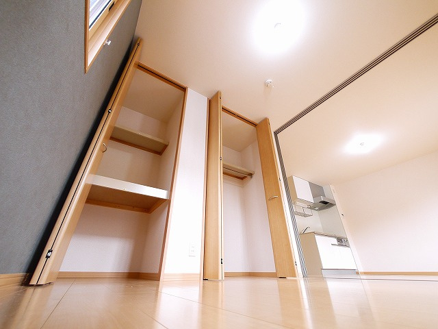 カサベルデ西大寺の収納|こまごまとしたものを収納できそうですね