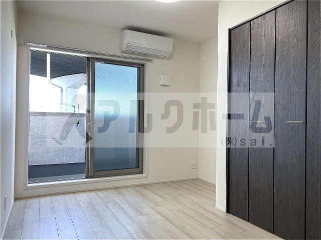 シャルムコートの洋室