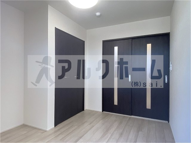 シャルムコートの洋室