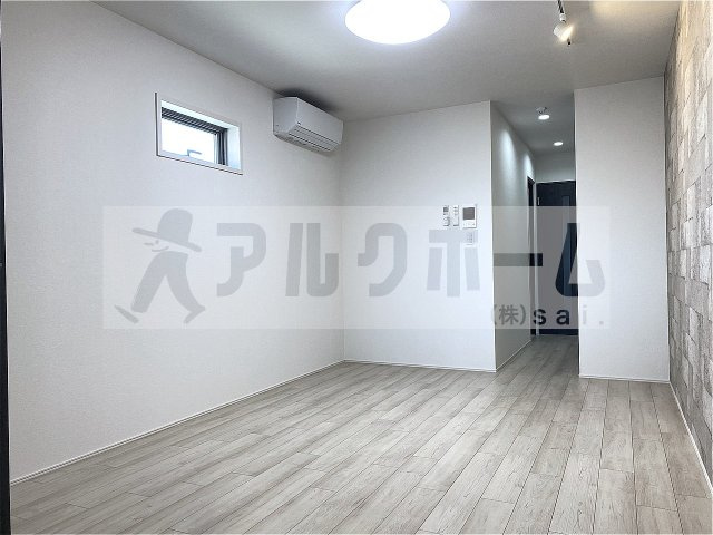 シャルムコートの居間・リビング