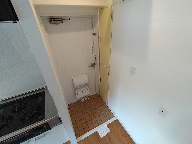 神戸市兵庫区駅南通２丁目の賃貸マンションの玄関