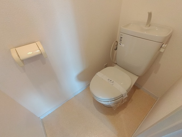 神戸市兵庫区駅南通２丁目の賃貸マンションのトイレ