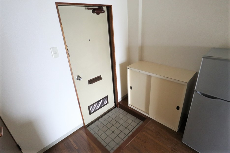 米満ハイツⅠ号棟の玄関