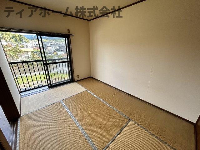 橿原市大軽町のアパートの和室|和室があると落ち着いた雰囲気になりますね
