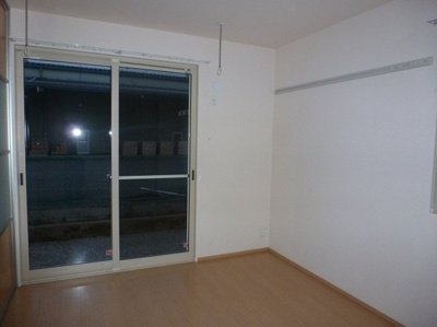 【洋室】 | ルミエル Ｓ | 南側洋室