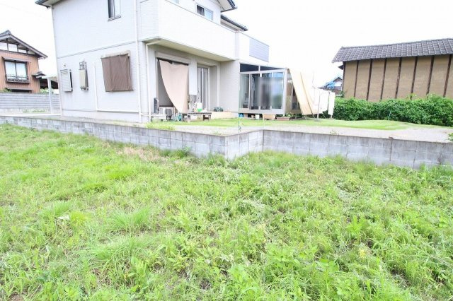 筑西市築地の外観|敷地の中央から東側（2024年7月）