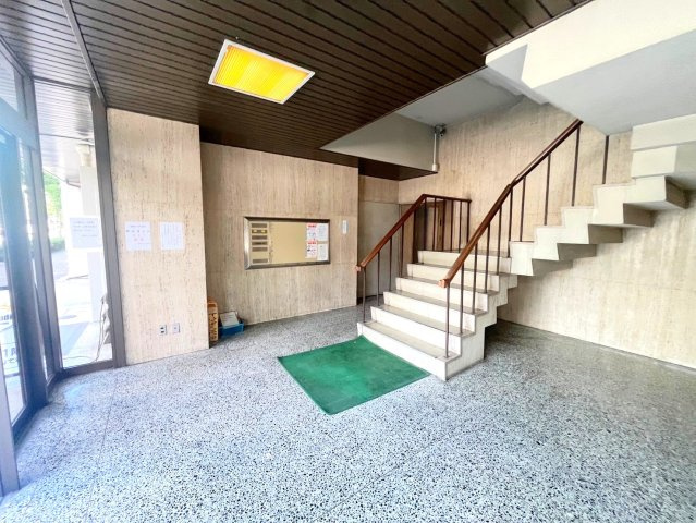 ◆駅近マンション◆角住戸◆エアコン２台設置済み◆生活利便地◆河原町トウキュウビルのエントランス|エントランス