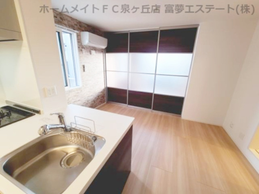 【キッチン】 | イーグル土師 | 間仕切りが閉めた写真　※イメージ　同物件・反転タイプの写真