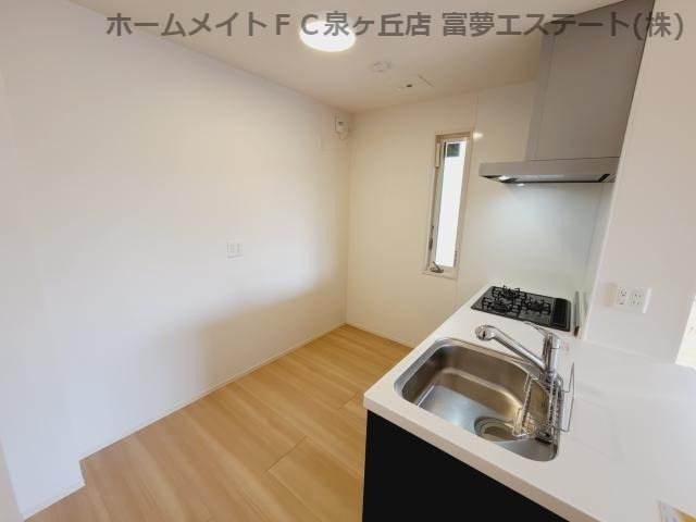 【キッチン】 | イーグル土師 | ※イメージ　同物件・反転タイプの写真