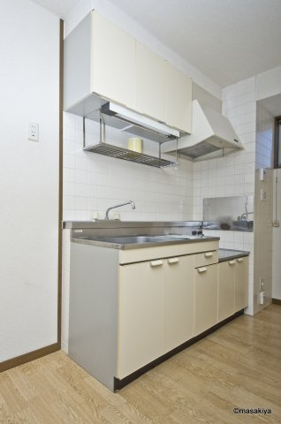 カーサ稲葉のキッチン|キッチン
室内の写真は同じ建物内の別のお部屋の物です。