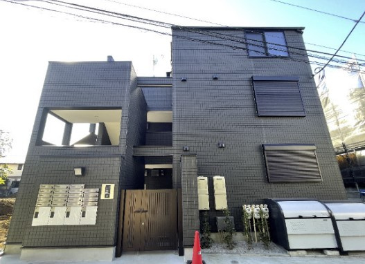 マーレ明大前の外観