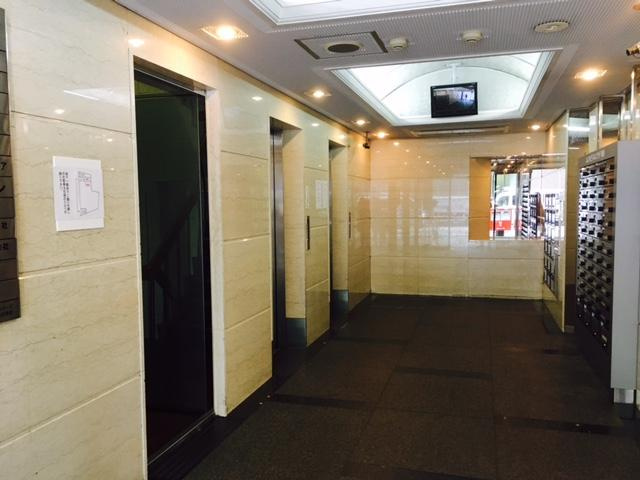 神田第４アメレックスビルのエントランス