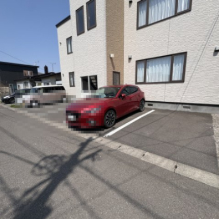 メゾン・ベリテⅡの駐車場