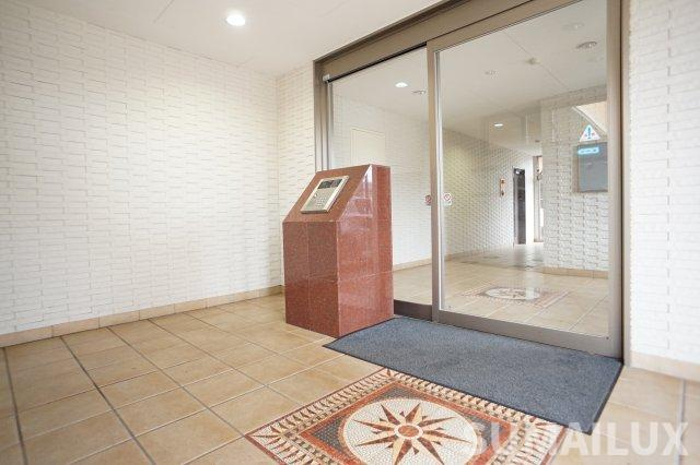 シオール壱番館のエントランス