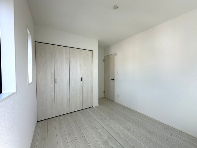 高知市介良乙７期２棟 2号棟の洋室|2号棟