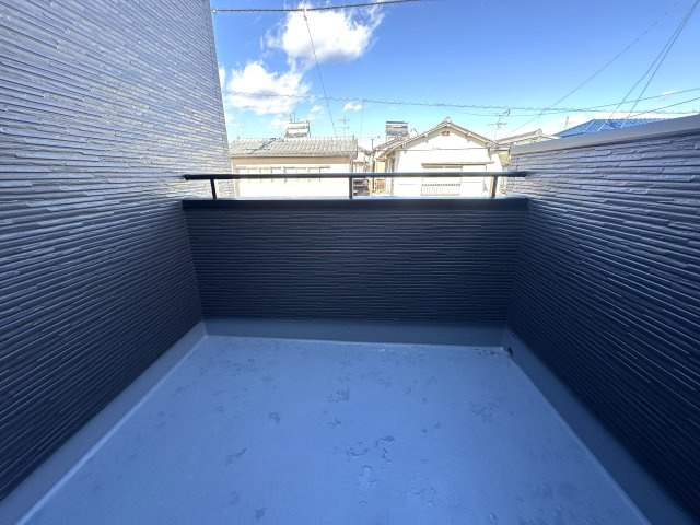 高知市介良乙７期２棟 2号棟のバルコニー