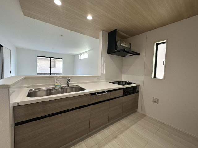 高知市介良乙７期２棟 2号棟のキッチン|2号棟