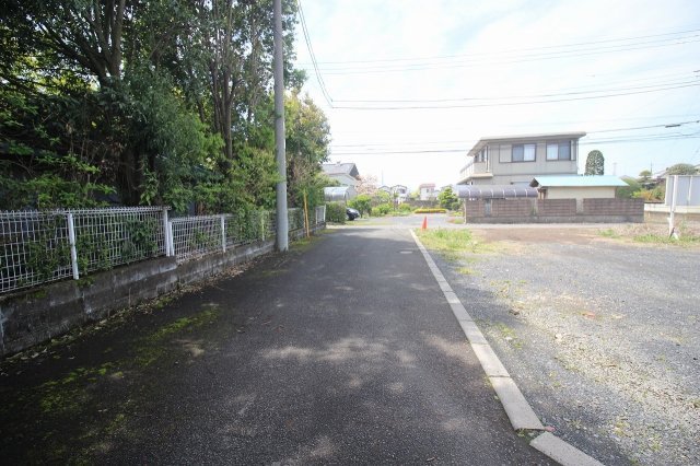 《分譲地》栃木市今泉町1丁目　全2区画の前面道路含む現地写真|南側道路（2023年4月撮影）