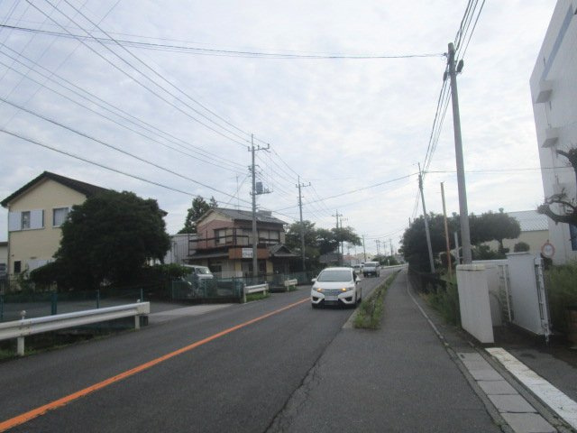 三郷市茂田井の倉庫の周辺