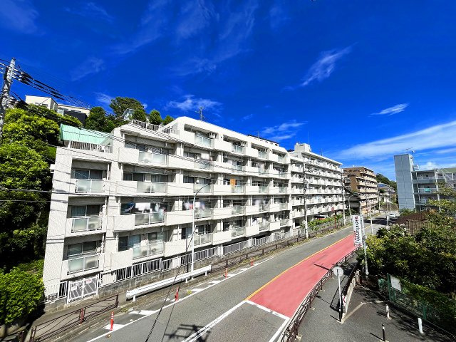 小田急線「読売ランド前」クリオよみうりランド前の画像