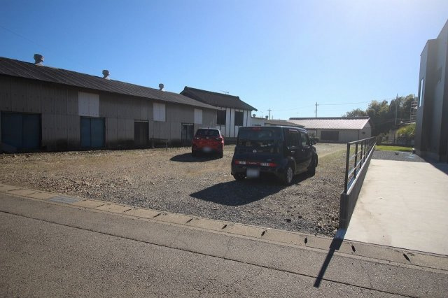 小山市三拝川岸の外観|現地を北西から撮影