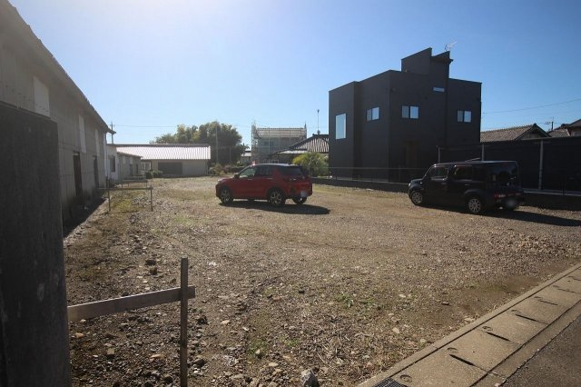 小山市三拝川岸の外観|現地を北東から撮影