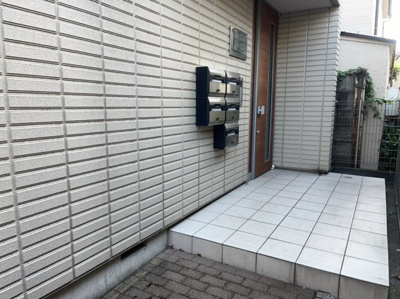 【エントランス】
